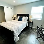 Evie\'S Campus-Close 2 Bedroom Luxury