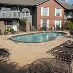 Great Lower Level 1-Bedroom Condo On Scenic Bluff Creek Park