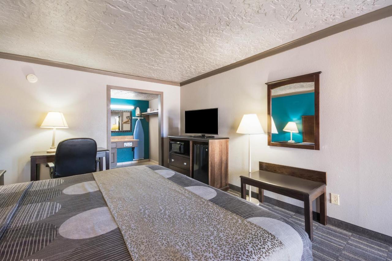 Hotel Econo & Oklahoma City