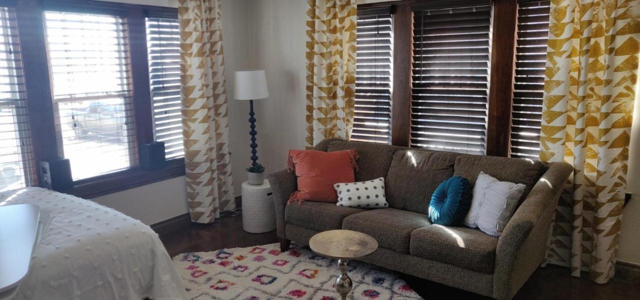 Bright Okc Midtown Studio-coolest Neighborhood * Oklahoma City
