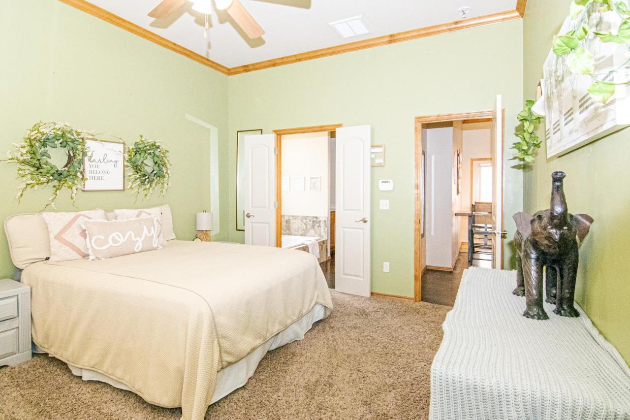 Lux Lounge Near Bricktown Ou Medical Holiday home *
