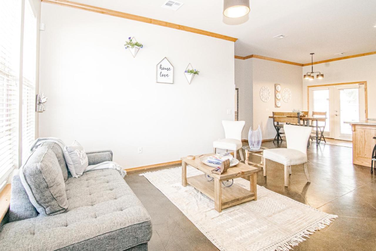 Lux Lounge Near Bricktown Ou Medical Holiday home Oklahoma City