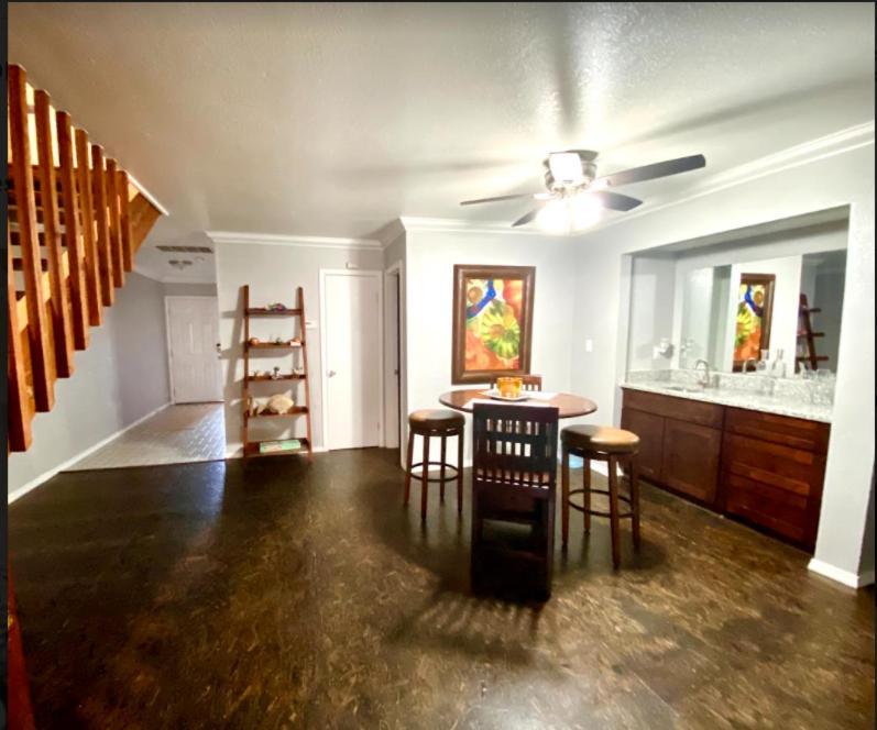 Private Bedroom - Communal House Near Integris Oklahoma City