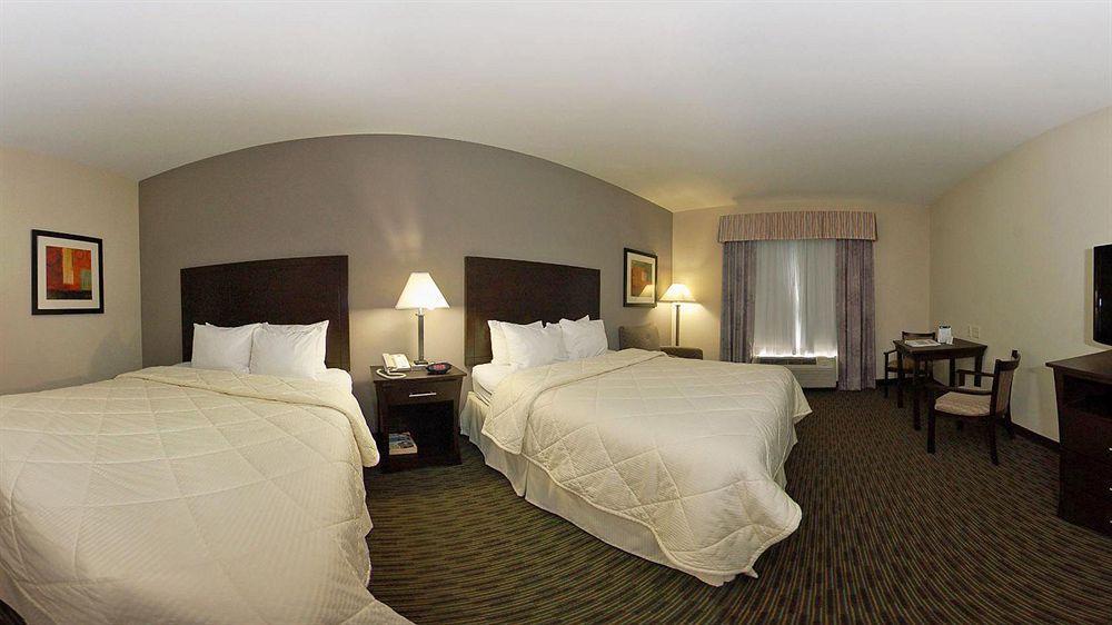 Comfort & West - I-40 Hotel 3*