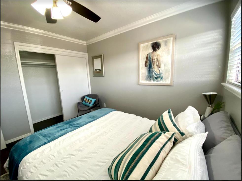 Private Bedroom - Communal House Near Integris Oklahoma City