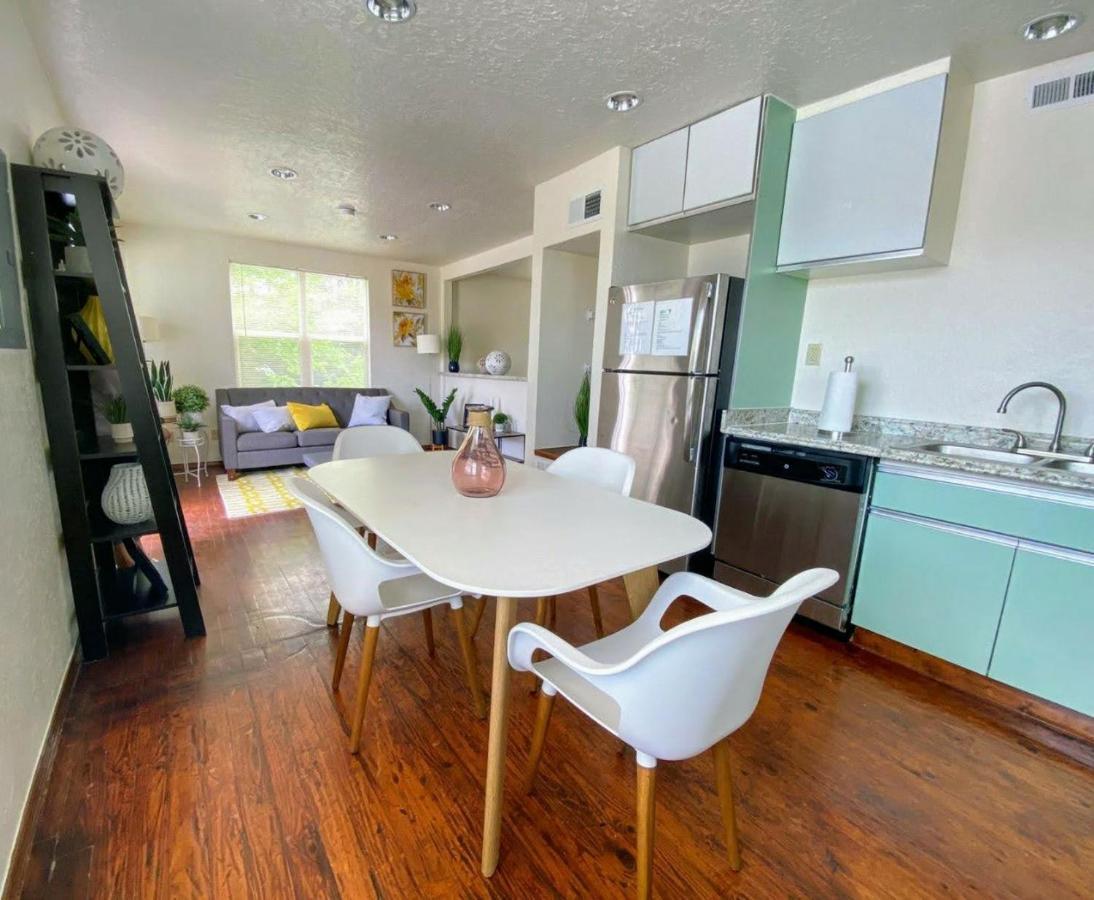 Ou-walk To Campus , Downtown ; Designer Apartment *