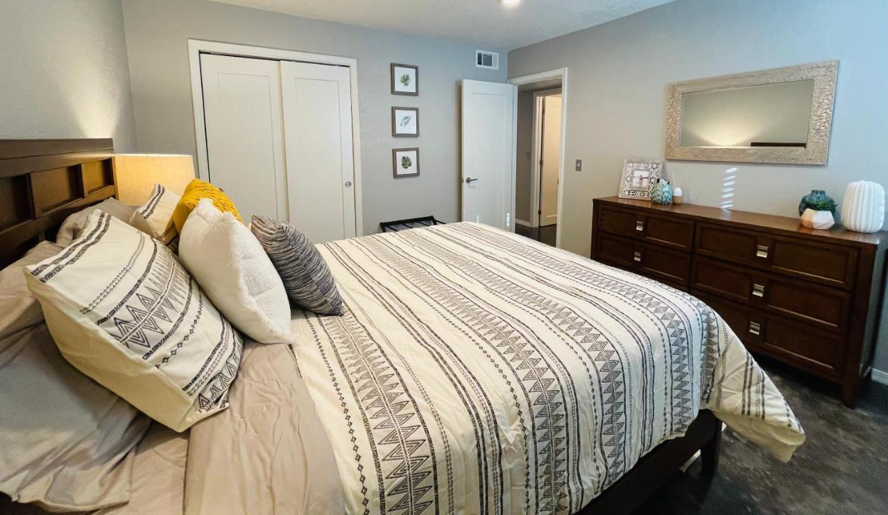 Evie's Campus-close 2 Bedroom Luxury Oklahoma City