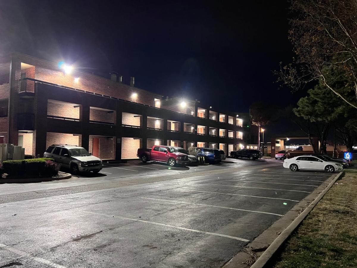 6 Ok Fairgrounds West Hotel 2*