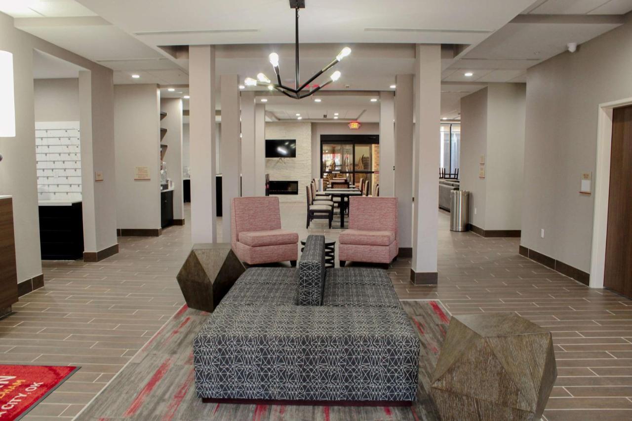 Hotel Hawthorn Extended By Wyndham Airport 2*