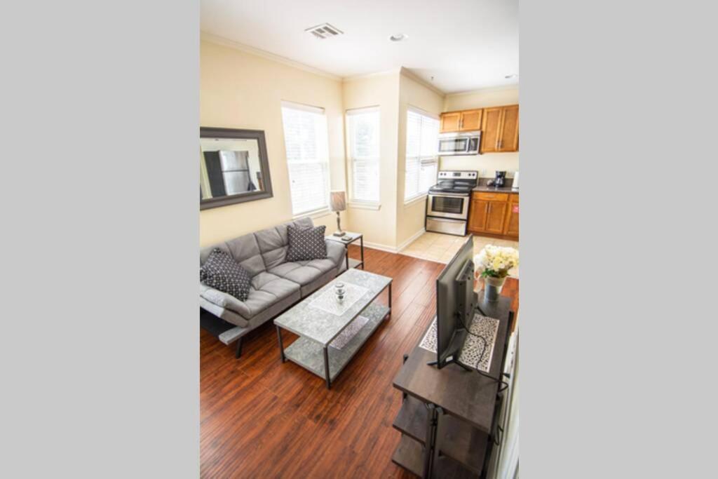 Uptown 23rd District Cozy 1bdr Walkable80 & Fast Wifi *