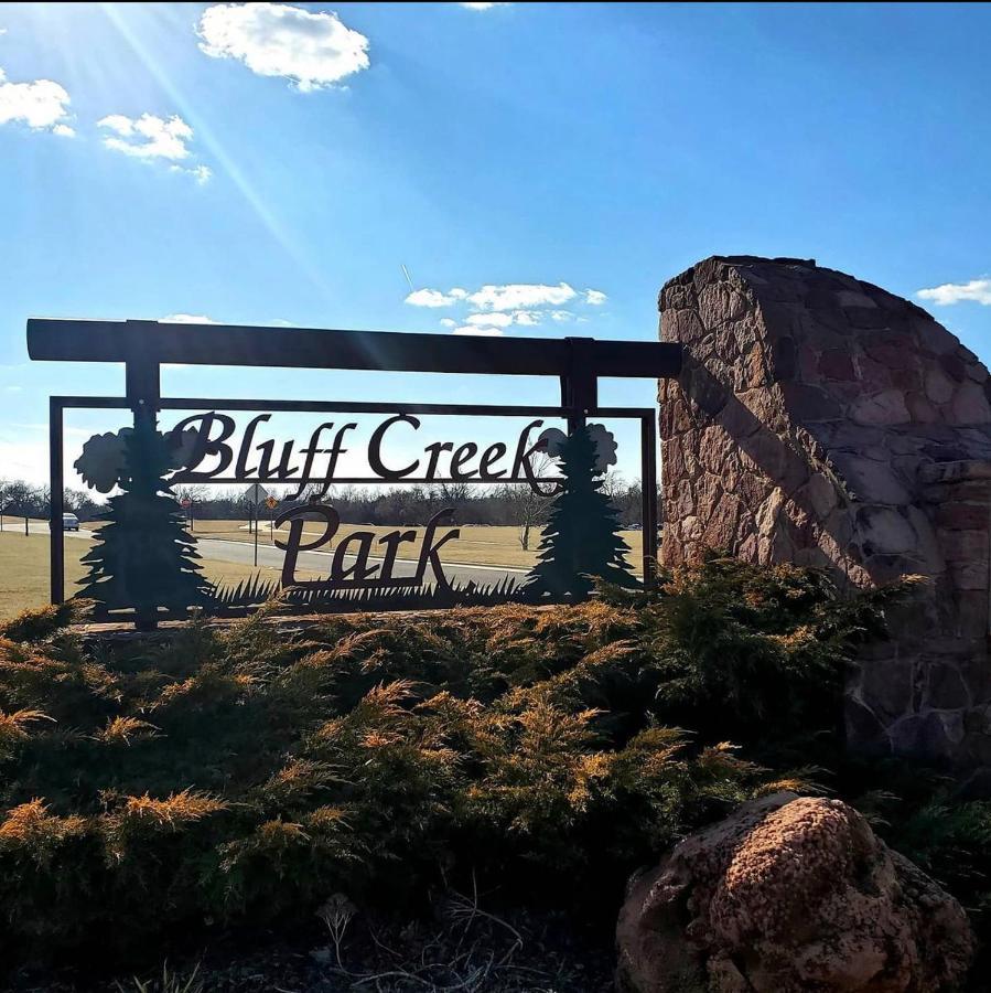 Apartamento Great Lower Level 1-bedroom On Scenic Bluff Creek Park Oklahoma City
