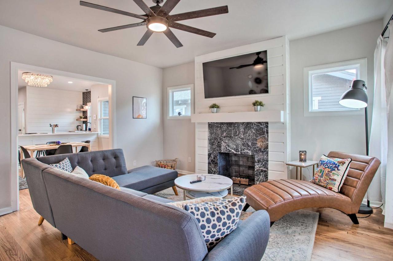 Charming Downtown With Updated Interior! *