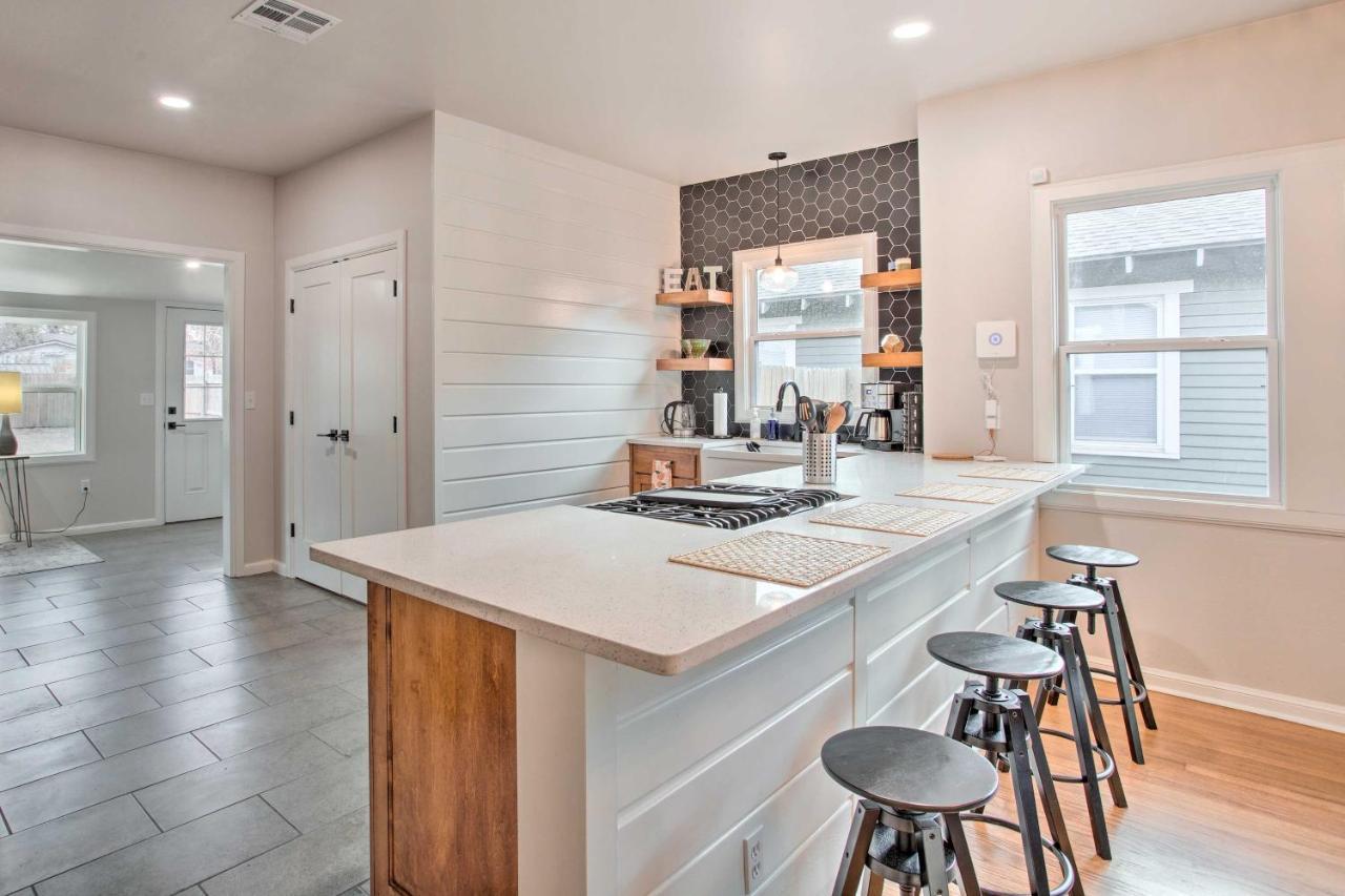 Charming Downtown With Updated Interior! Holiday home Oklahoma City
