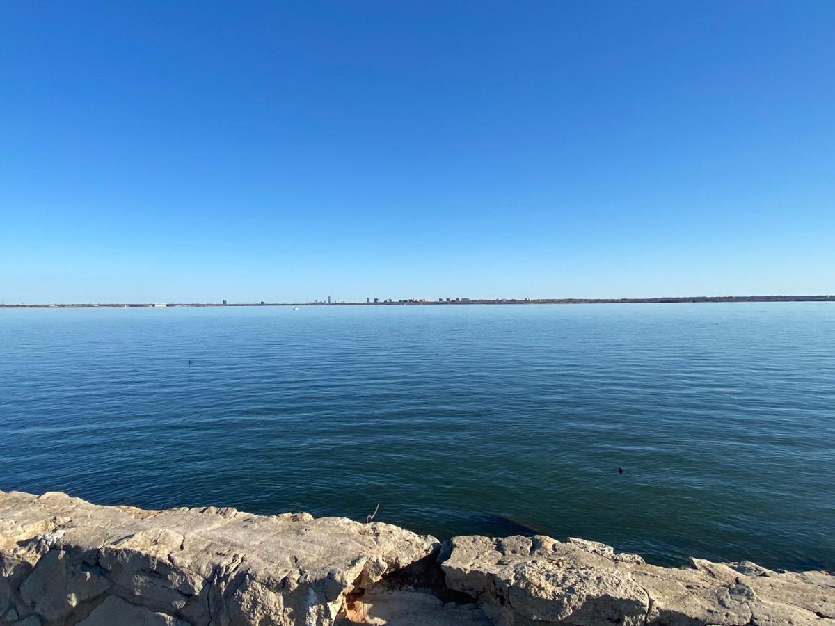 Apartamento Great Lower Level 1-bedroom On Scenic Bluff Creek Park Oklahoma City