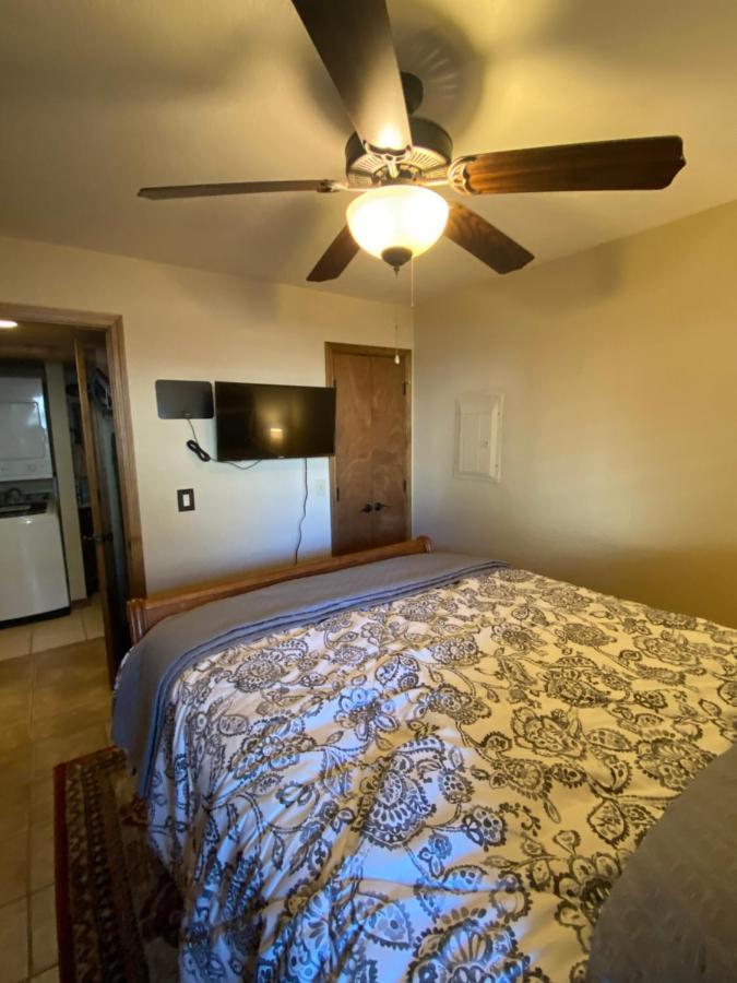 Apartamento Great Lower Level 1-bedroom On Scenic Bluff Creek Park Oklahoma City
