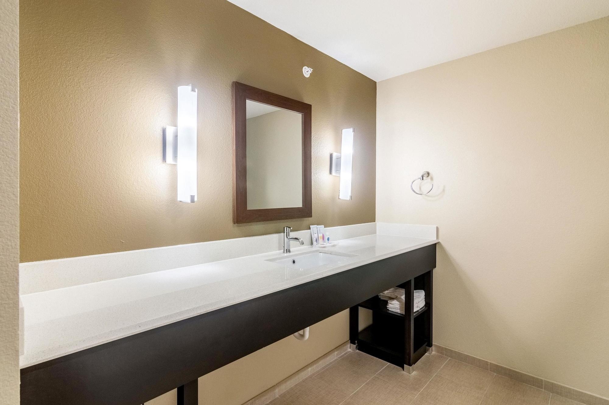 Comfort Fairgrounds West 3*