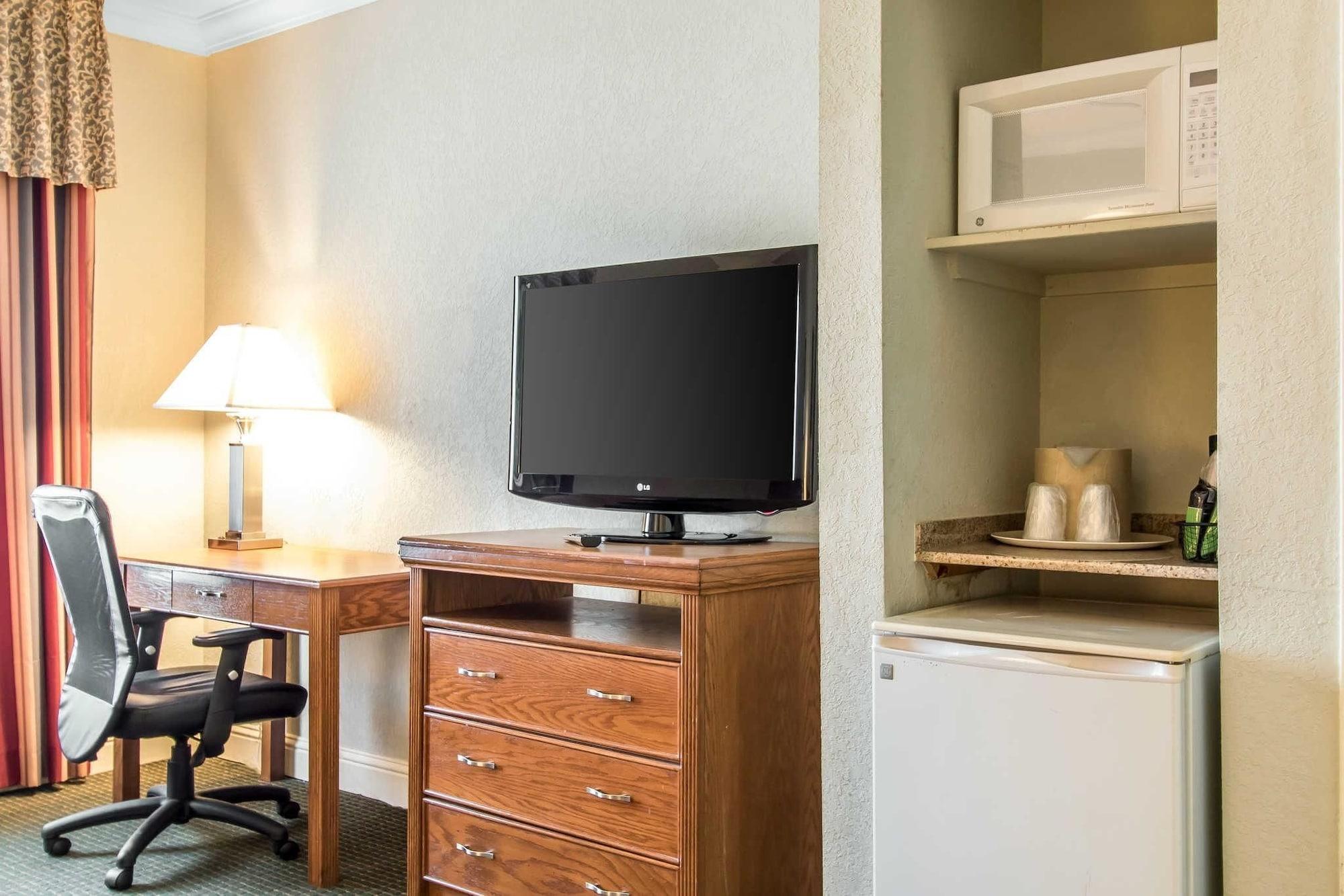 Hotel Comfort At Northwest Expressway Oklahoma City