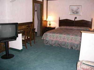 Econo & Hotel