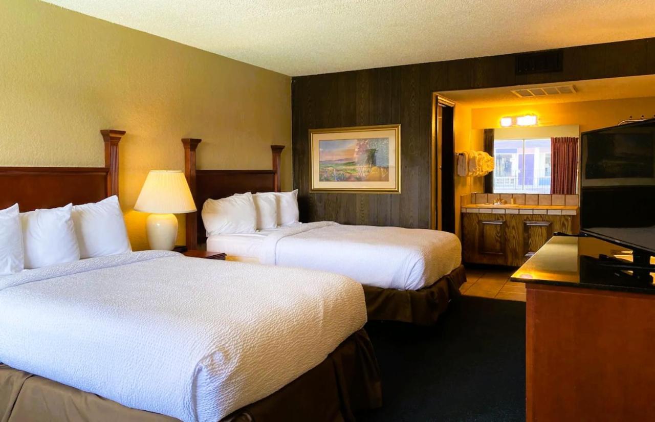 District City, I-44 By Oyo Hotel
