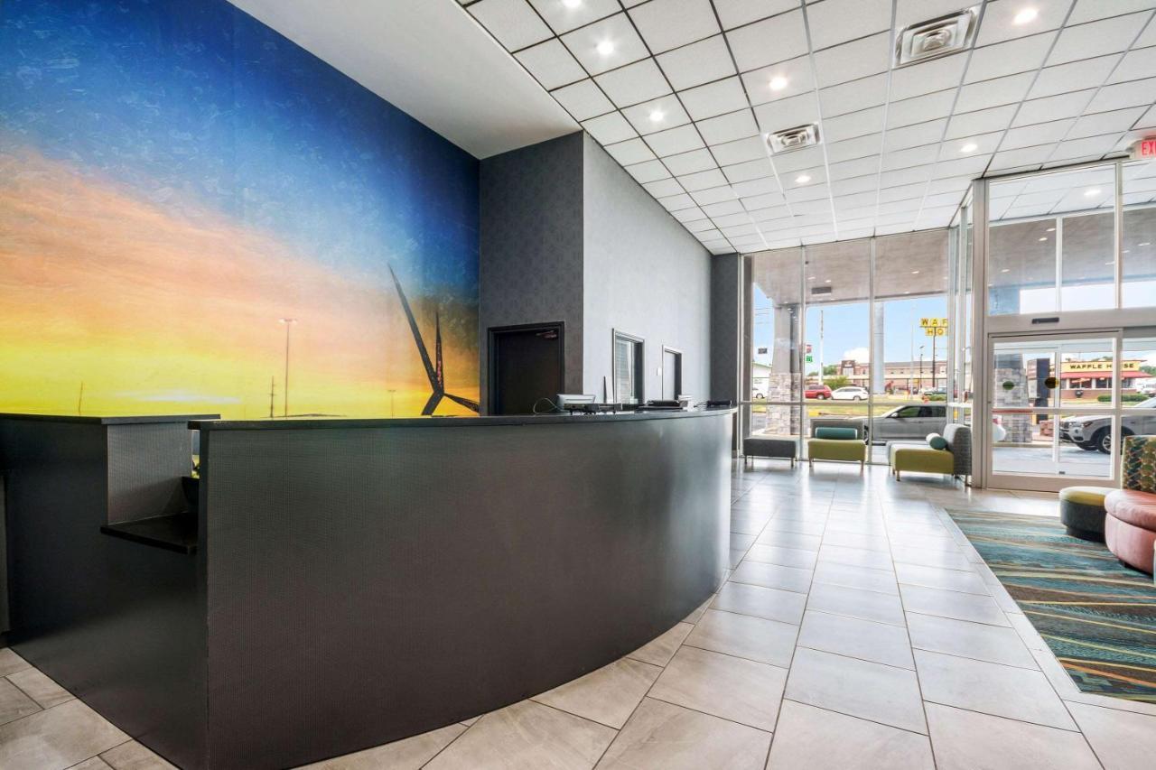 Baymont By Wyndham Bricktown Hotel