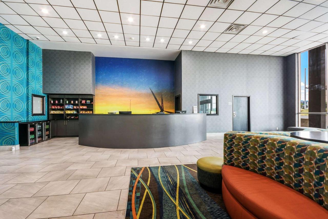Baymont By Wyndham Bricktown Hotel