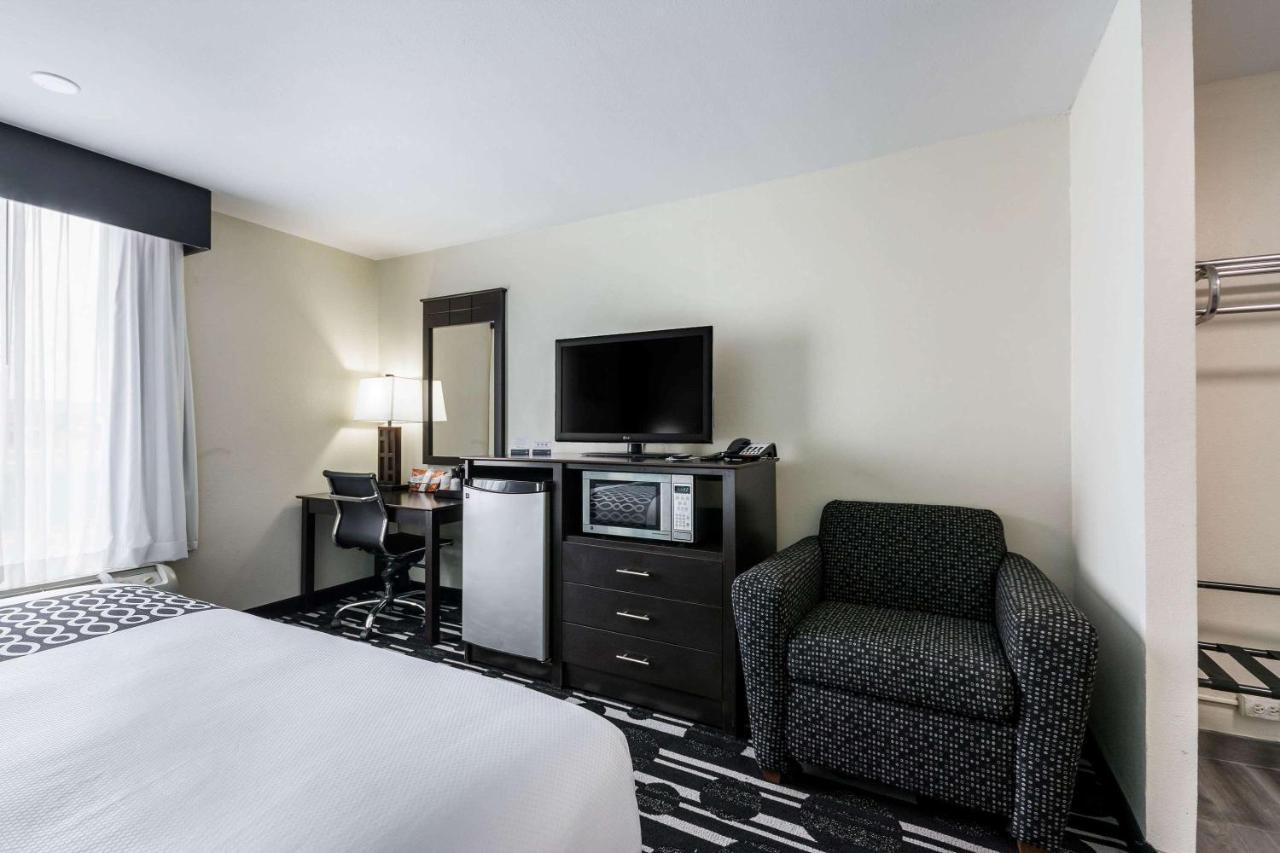Baymont By Wyndham Bricktown 2*