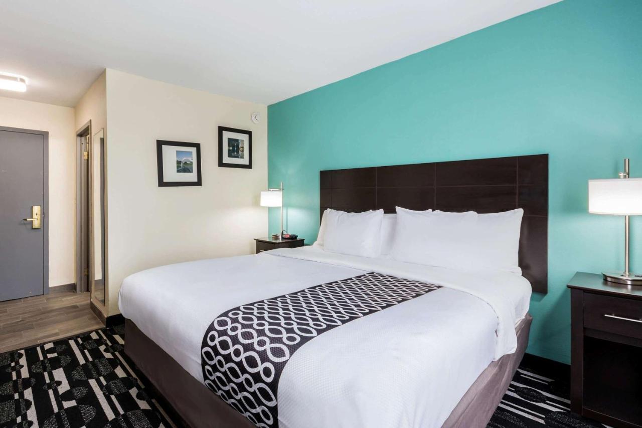 Hotel Baymont By Wyndham Bricktown 2*