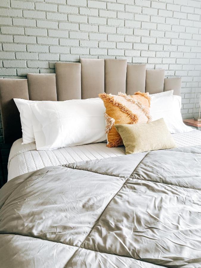 The Shay - Modern Apartment's In Okc's Vibrant Midtown District!