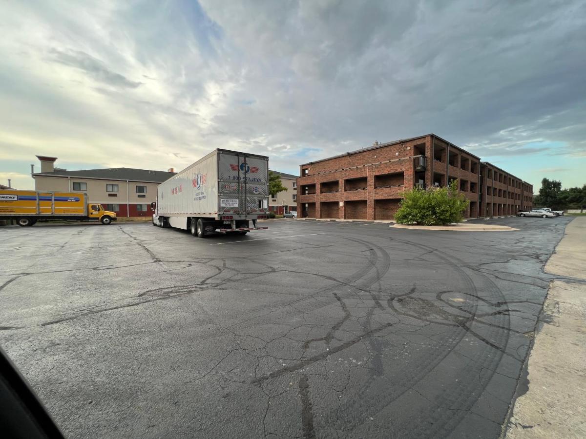 6 Ok Fairgrounds West Hotel
