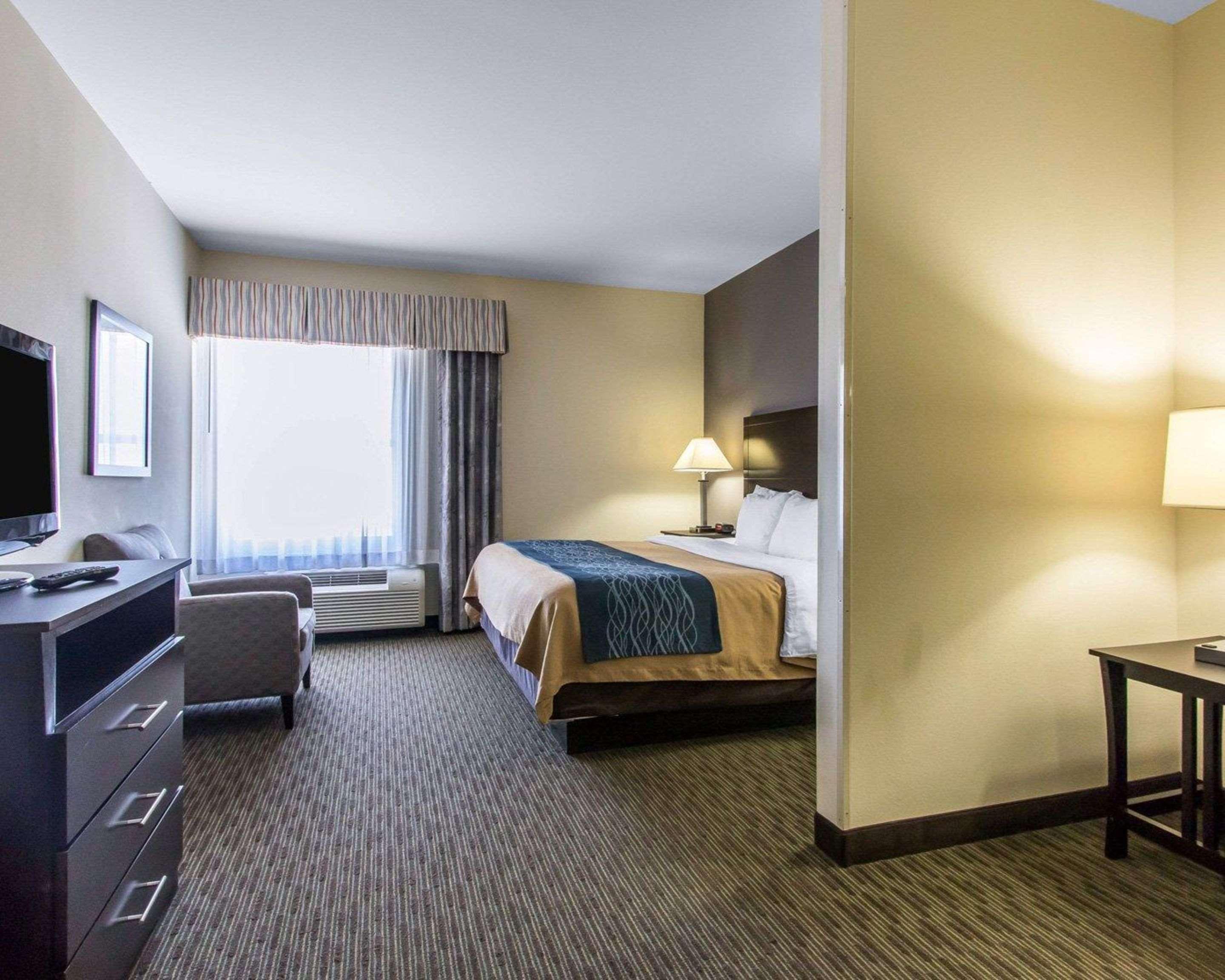 Comfort & West - I-40 Hotel 3*