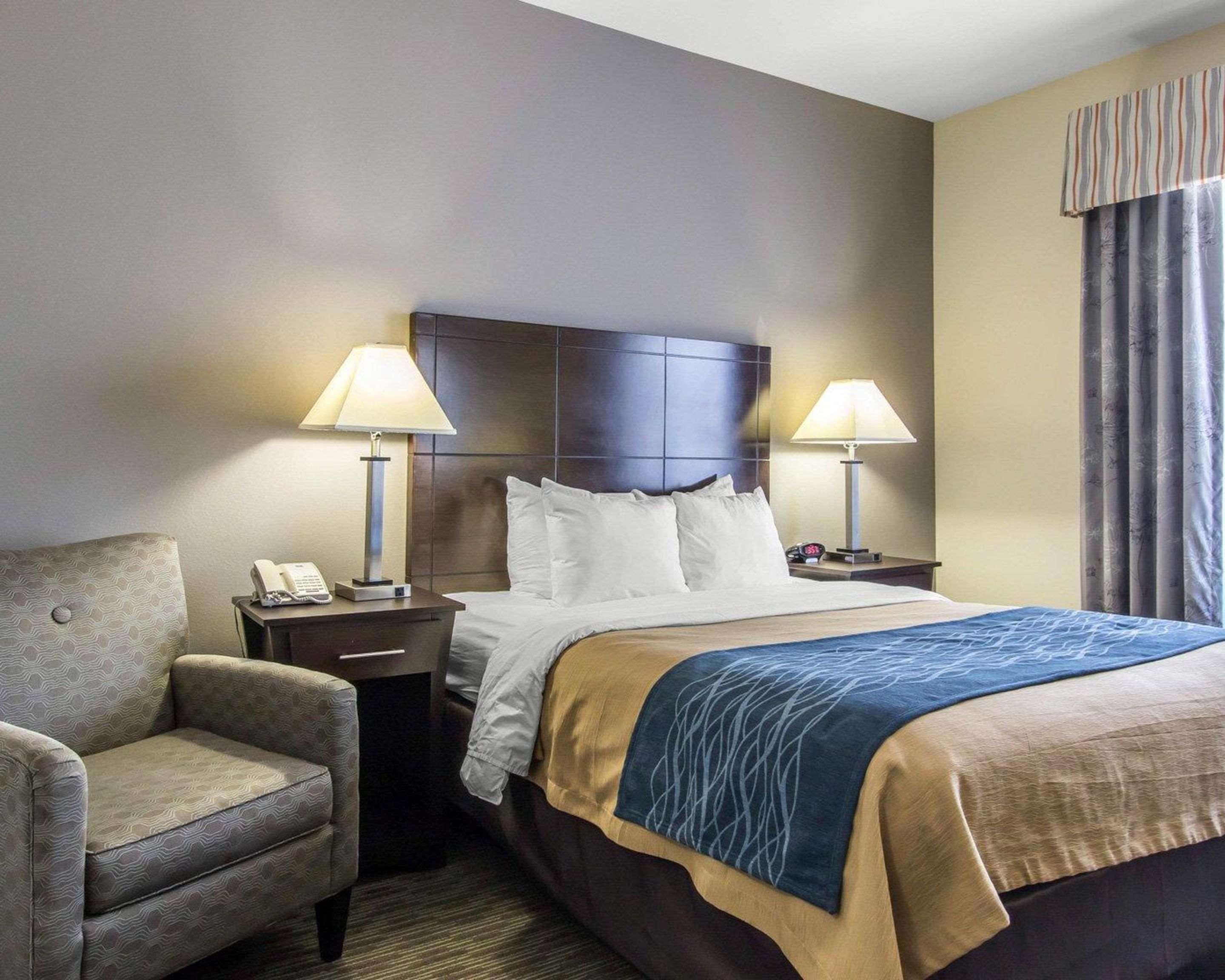 Hotel Comfort & West - I-40