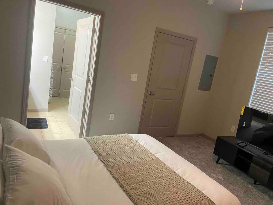 Downtown Luxury With Free Parking Space Apartamento Oklahoma City