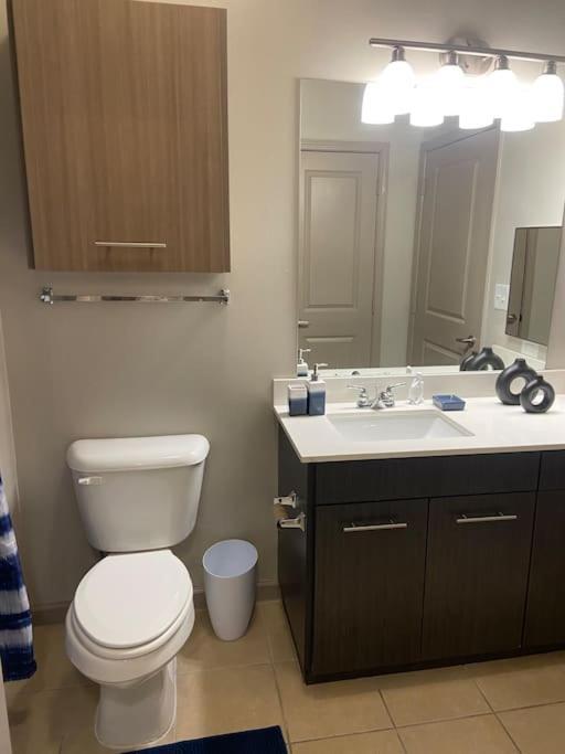 Downtown Luxury With Free Parking Space Apartamento