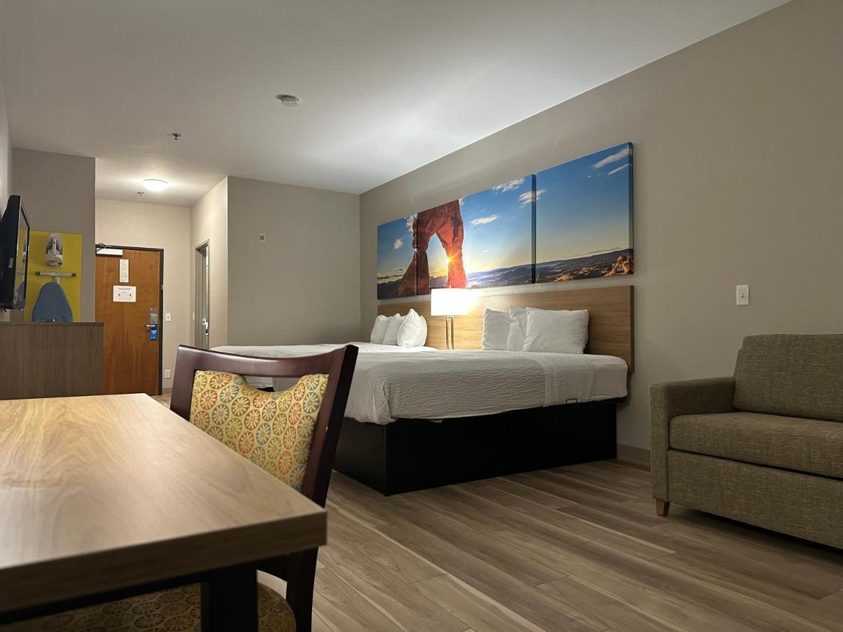 Days By Wyndham Hotel 2*