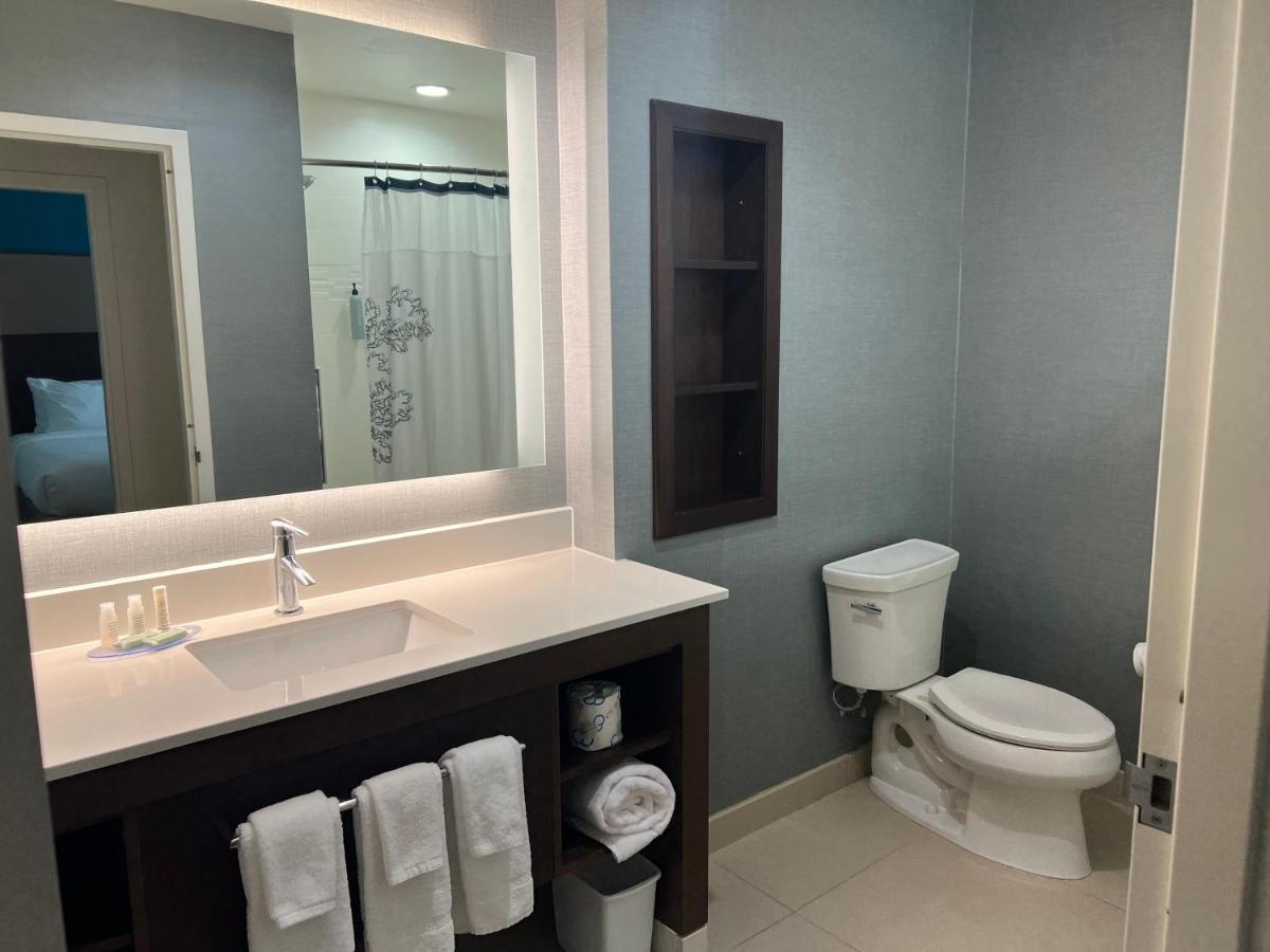 Hotel By Marriott North/quail Springs 3*