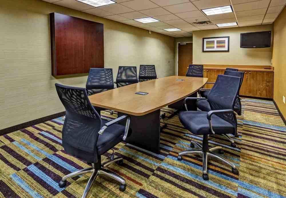 Hotel Fairfield & By Marriott Nw Expressway/warr Acres Oklahoma City