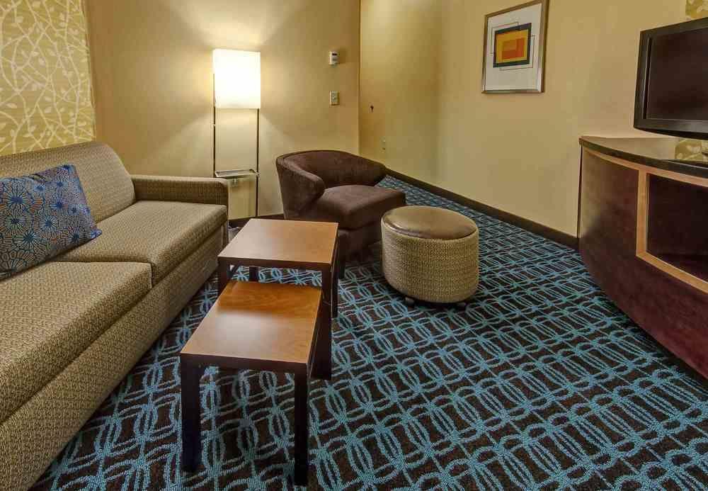 Hotel Fairfield & By Marriott Nw Expressway/warr Acres
