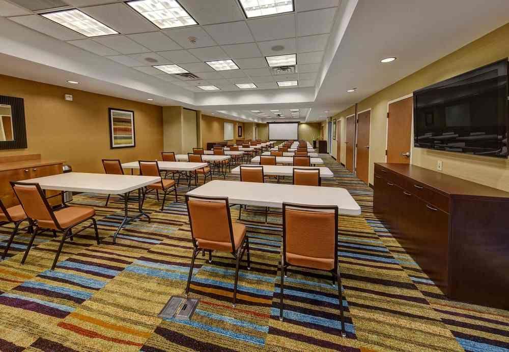 Fairfield & By Marriott Nw Expressway/warr Acres Hotel