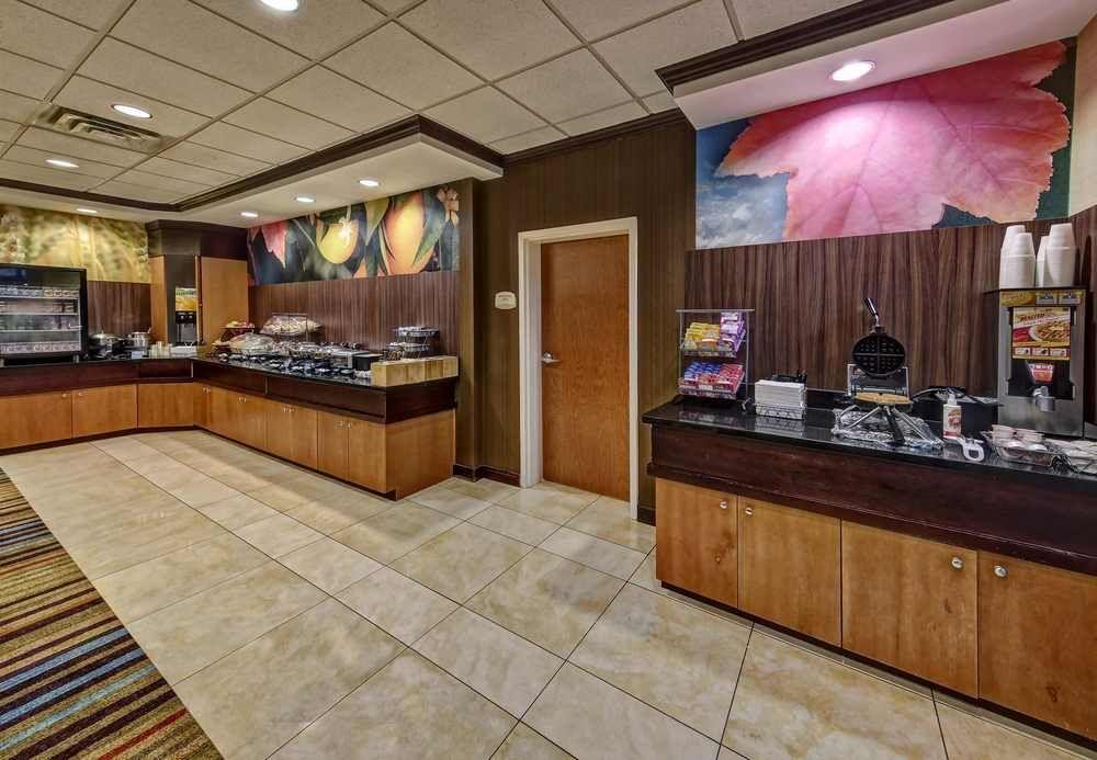 Hotel Fairfield & By Marriott Nw Expressway/warr Acres 3*