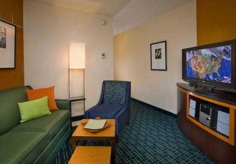 Hotel Fairfield & By Marriott Nw Expressway/warr Acres Oklahoma City