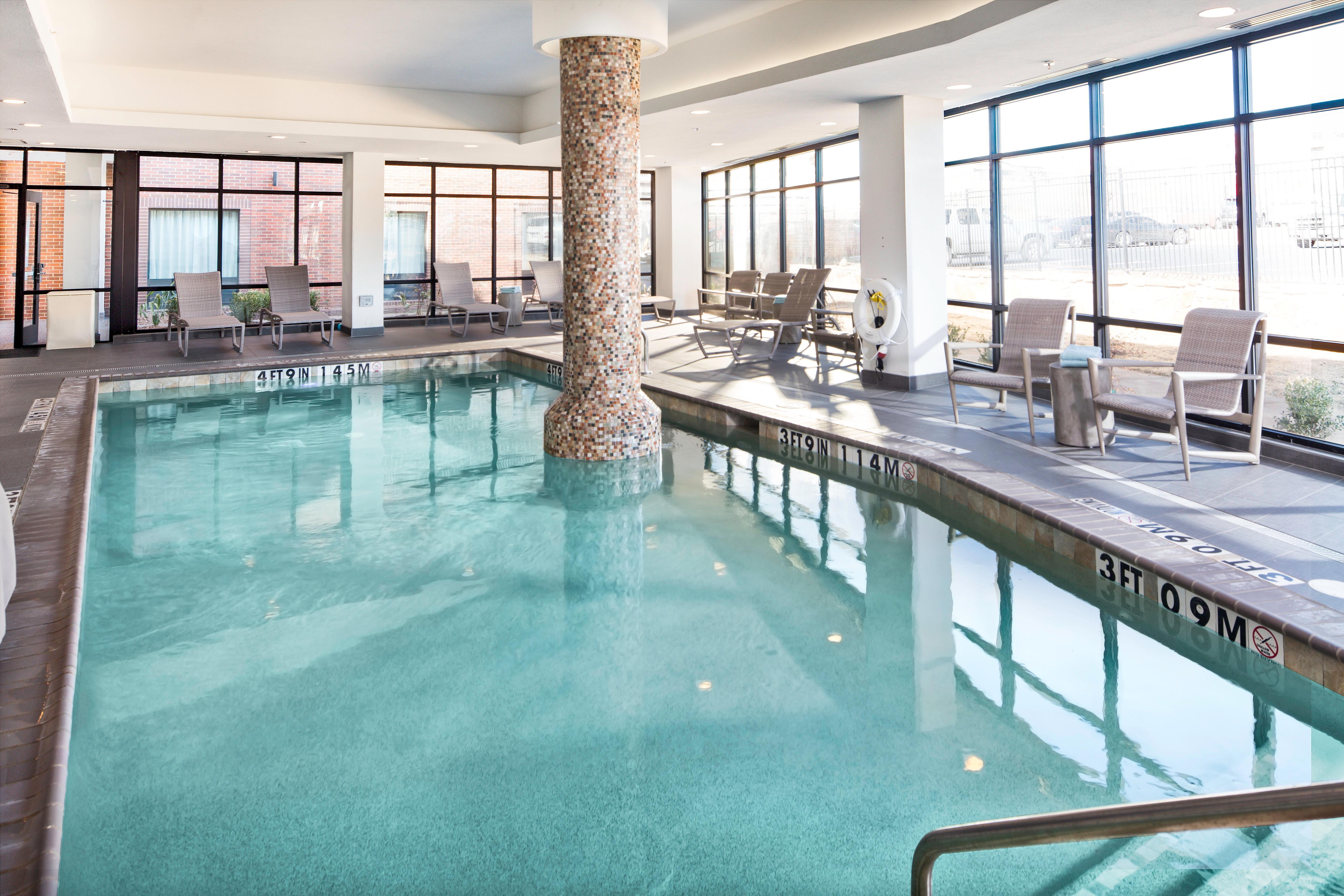 Express & Downtown - Bricktown By Ihg Hotel 3*