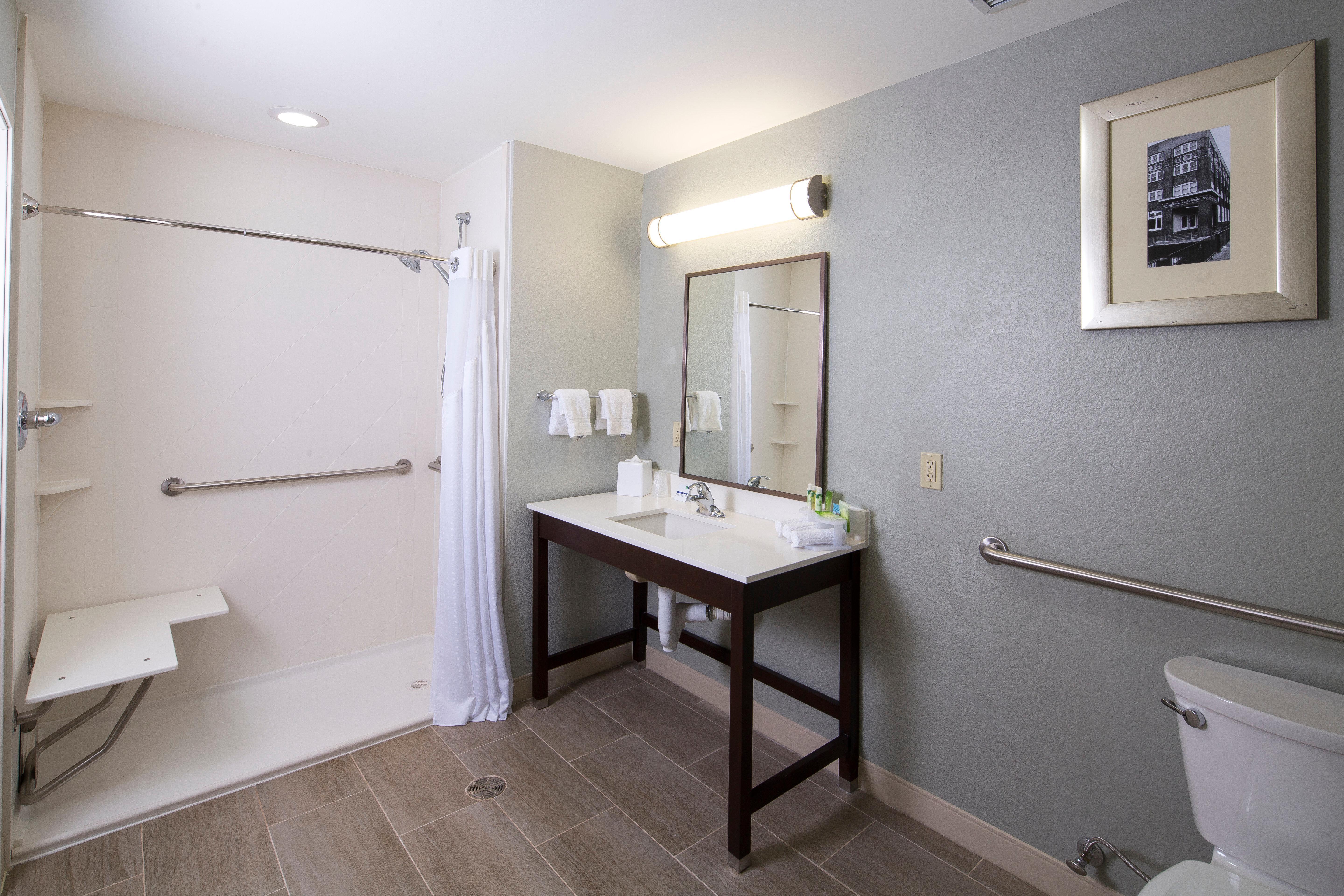 Express & Downtown - Bricktown By Ihg Hotel 3*