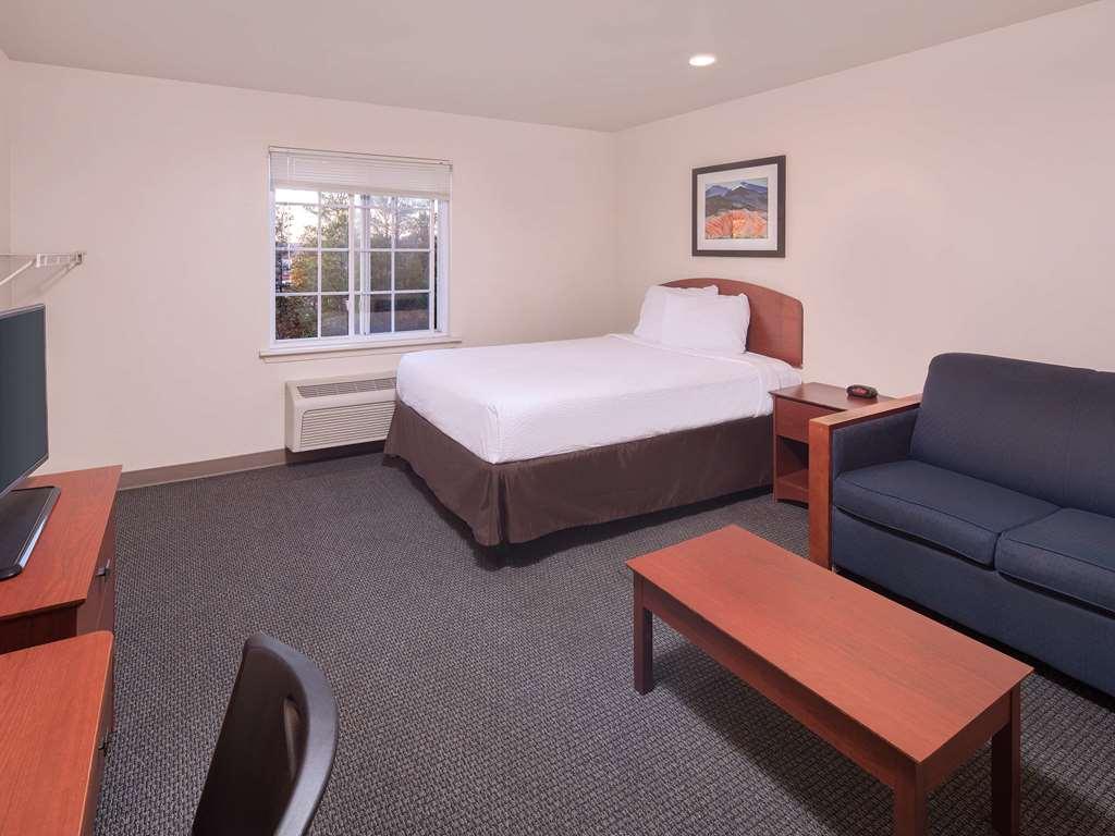 Extended America Select - - West Hotel 3*