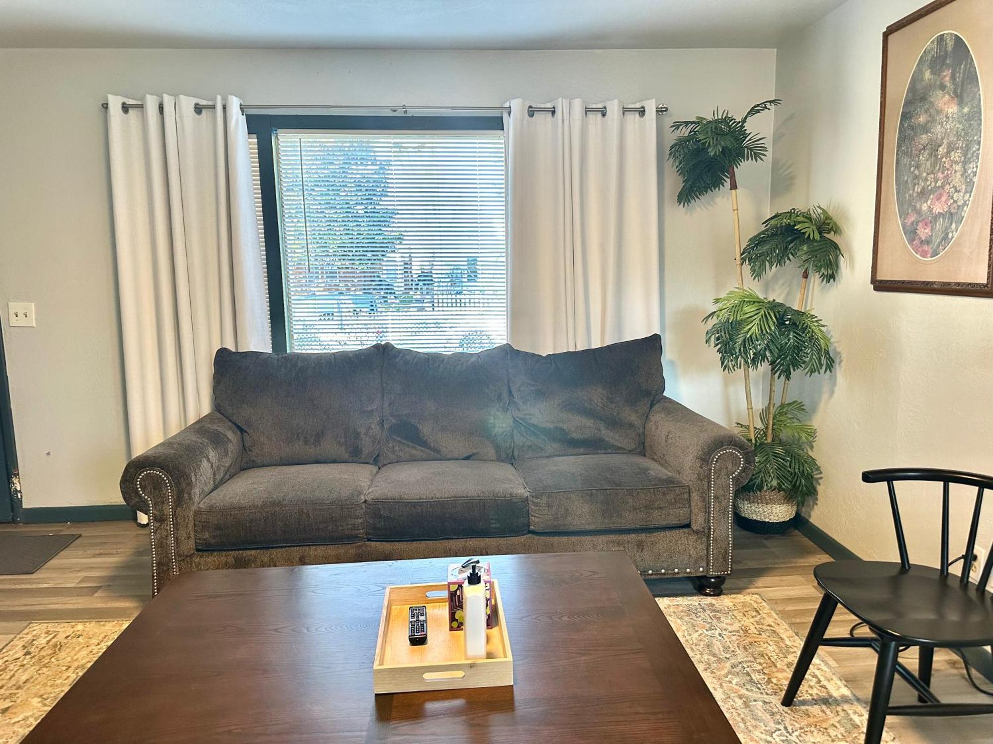 Cozy Winter Getaway With Garden 20-a Holiday home Oklahoma City