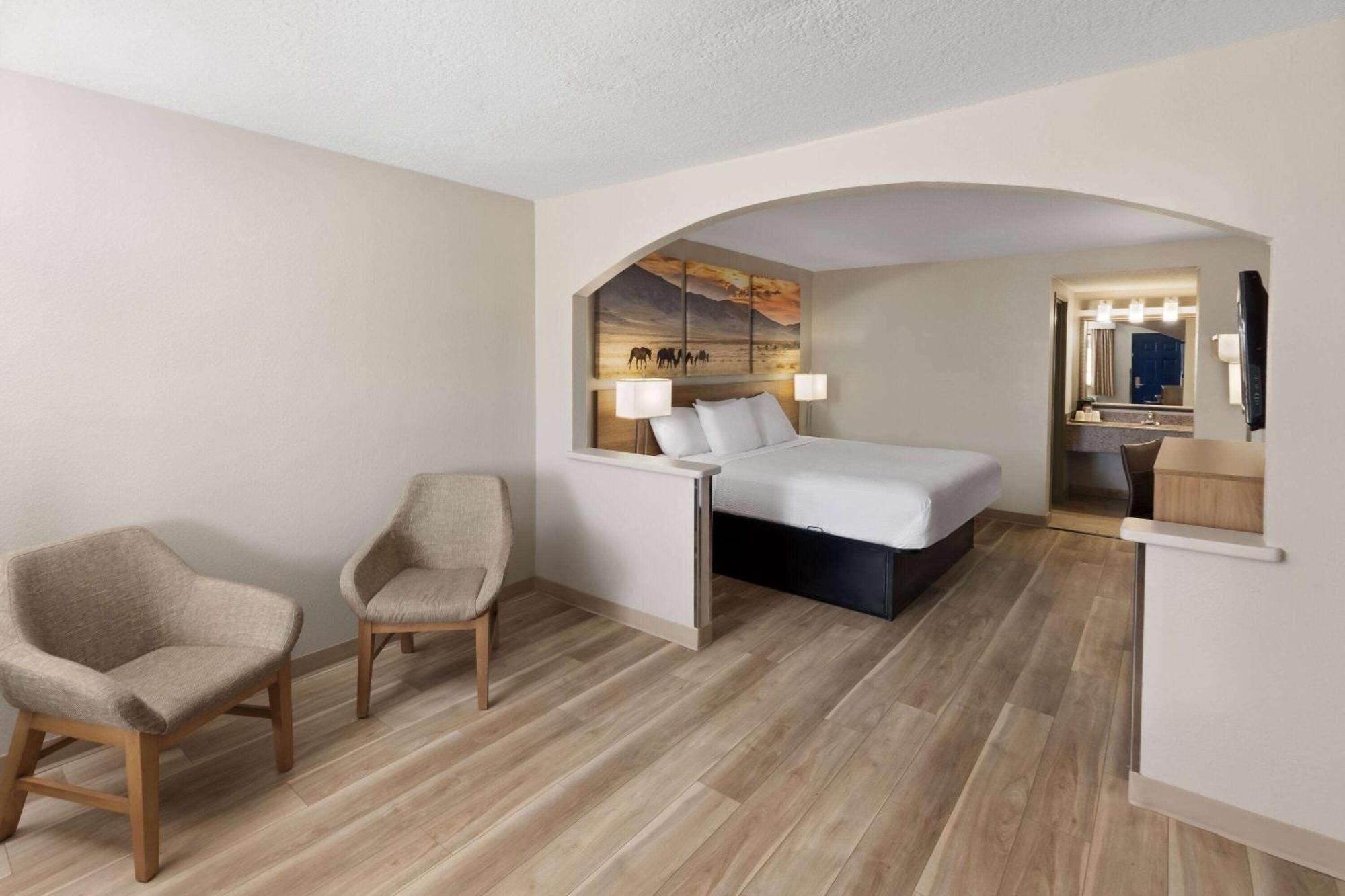 Days By Wyndham Hotel 2*