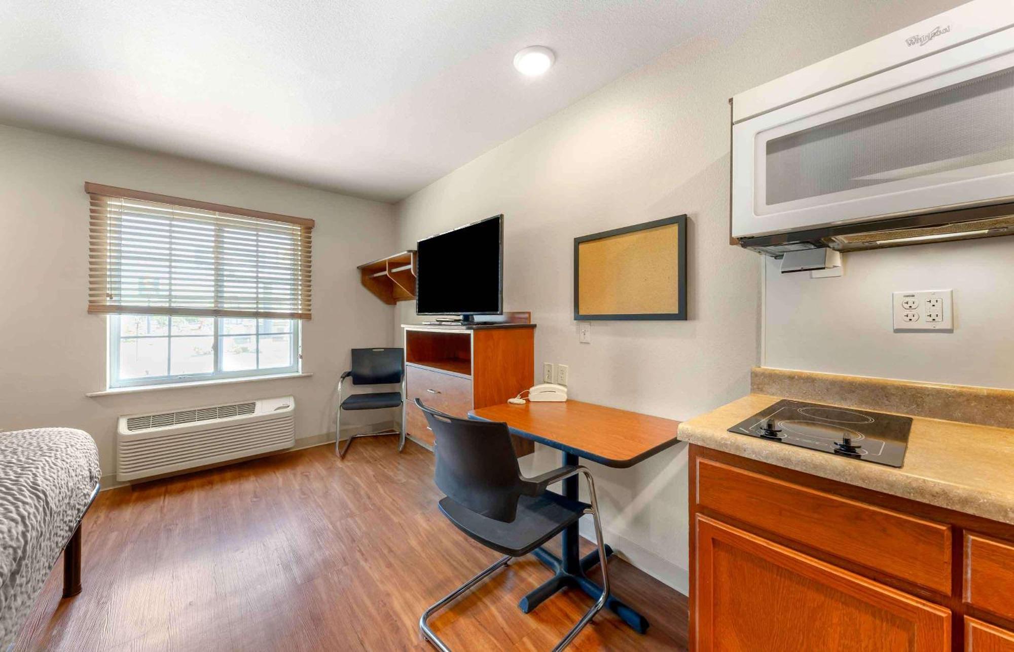 Extended America Select - - West Hotel Oklahoma City