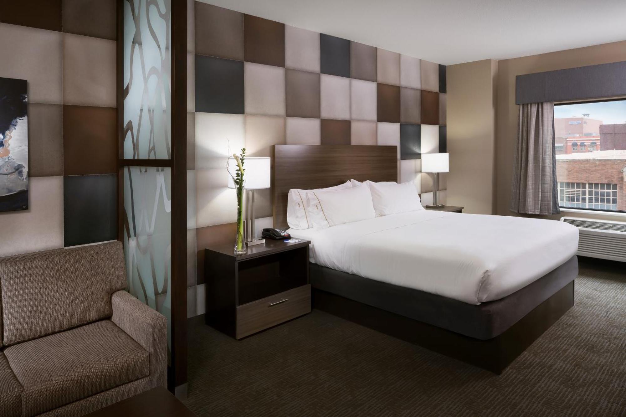 Express & Downtown - Bricktown By Ihg Hotel