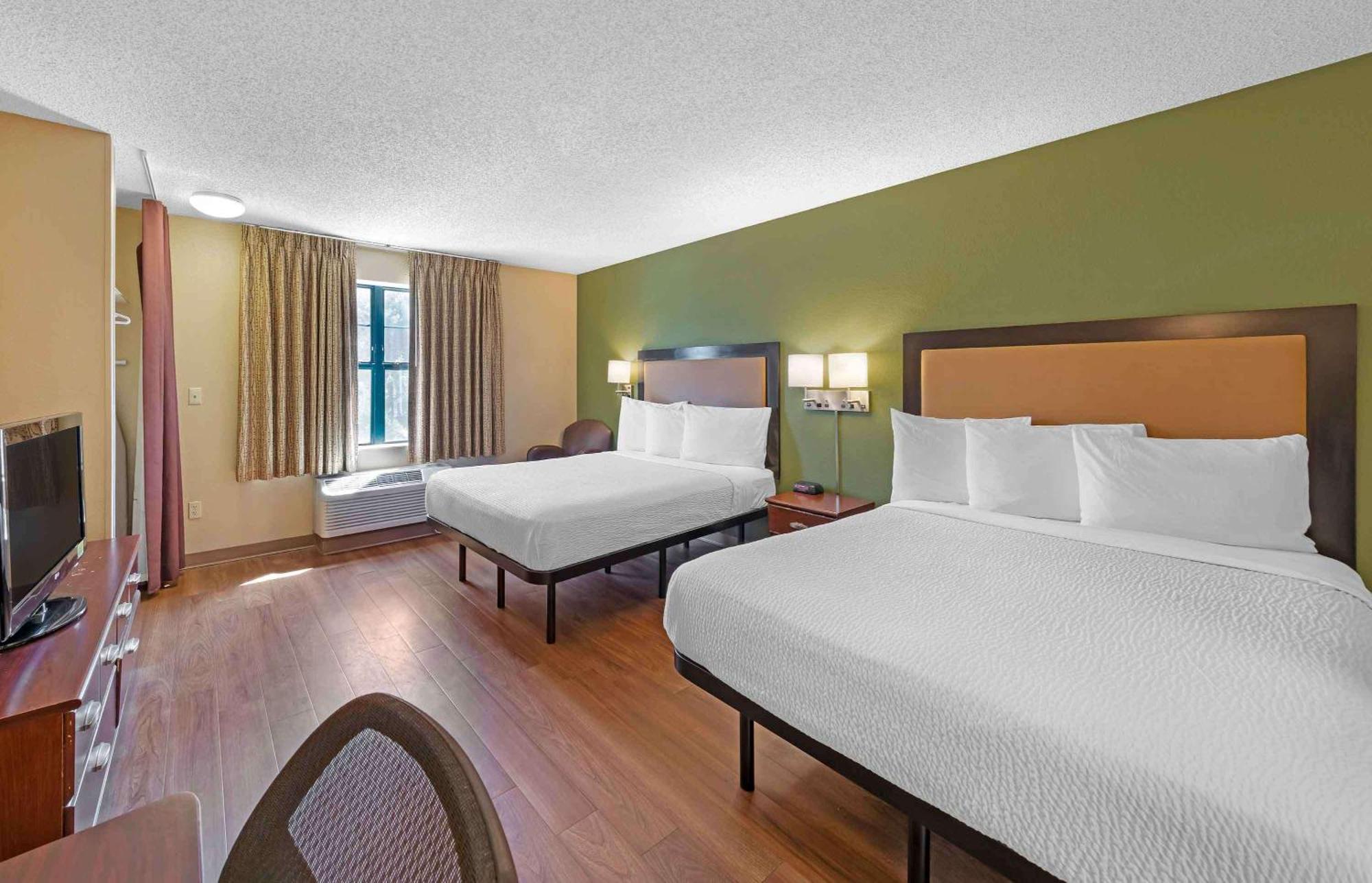 Extended America - - Airport Hotel