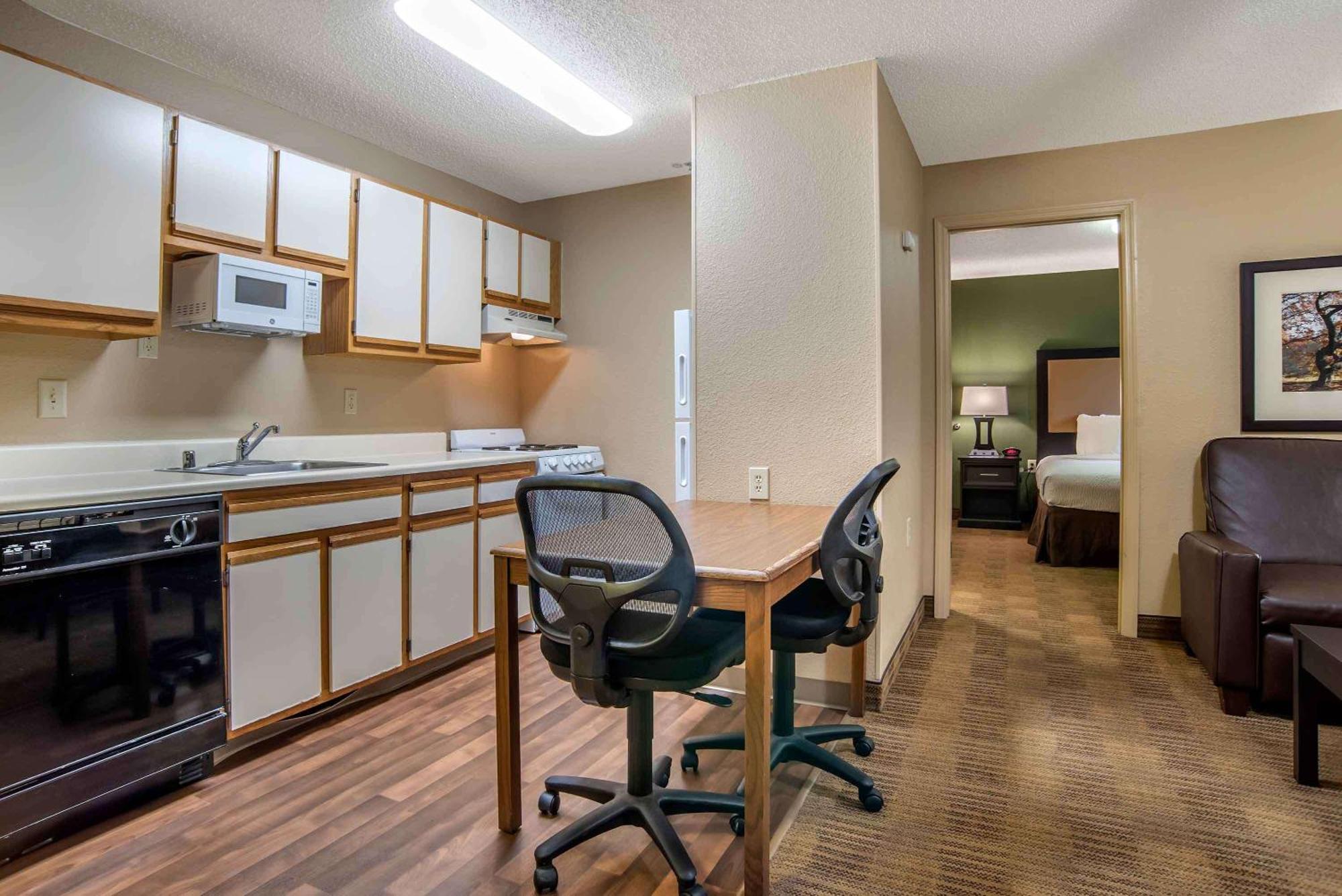 Hotel Extended America - - Northwest Oklahoma City