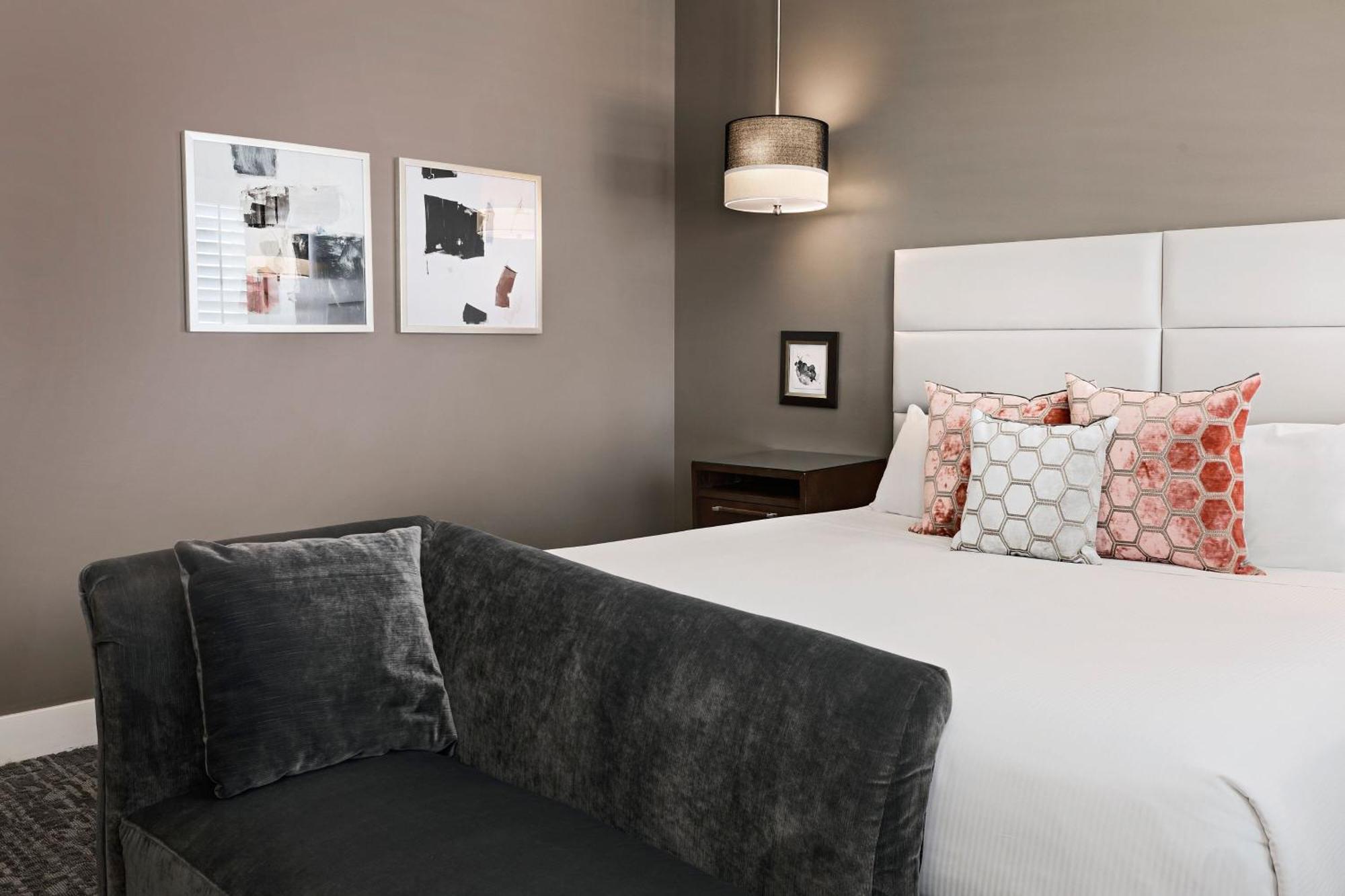 Ambassador City, Autograph Collection 4* Oklahoma City
